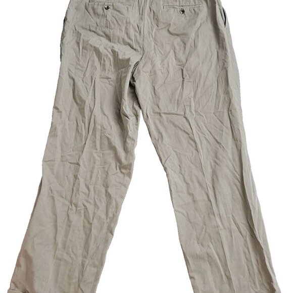 Eddie Bauer Khaki Pants Men's 38x33 Relaxed Fit Wrinkle Resistant Pleated Front - Picture 3 of 9